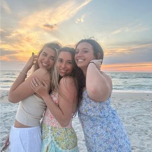 Meet your Posher, Nora